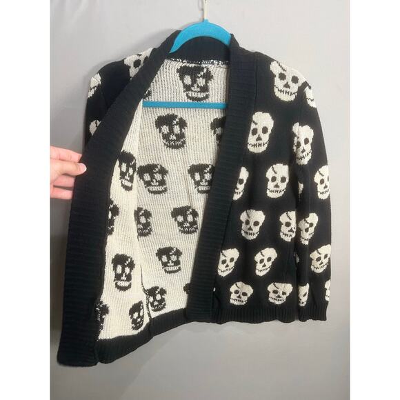 Skull Cardigan Black White Somfort Cozy Y2K Emo Goth Grunge Whimsy Rock Sz L - Picture 9 of 14